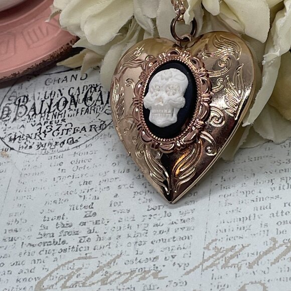 Sugar Skull Gothic Demon Mom Wife Christmas Rose Gold Heart Locket Anniversary - Picture 6 of 13